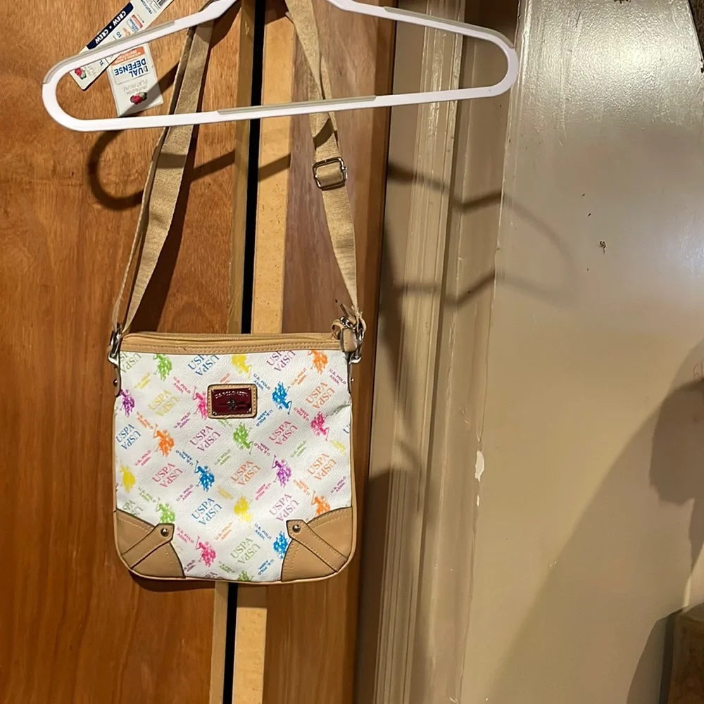 Satchel - Picture 1 of 3